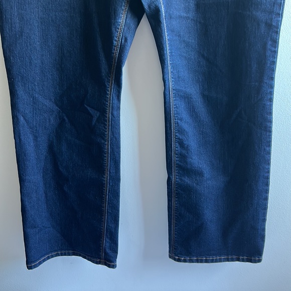 Reitmans Jeans Size 18 - Picture 3 of 7